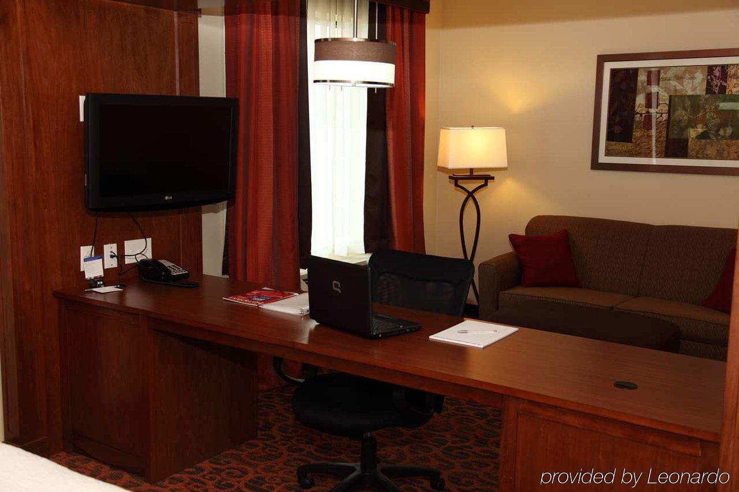 Hampton Inn & Suites Bastrop Room photo