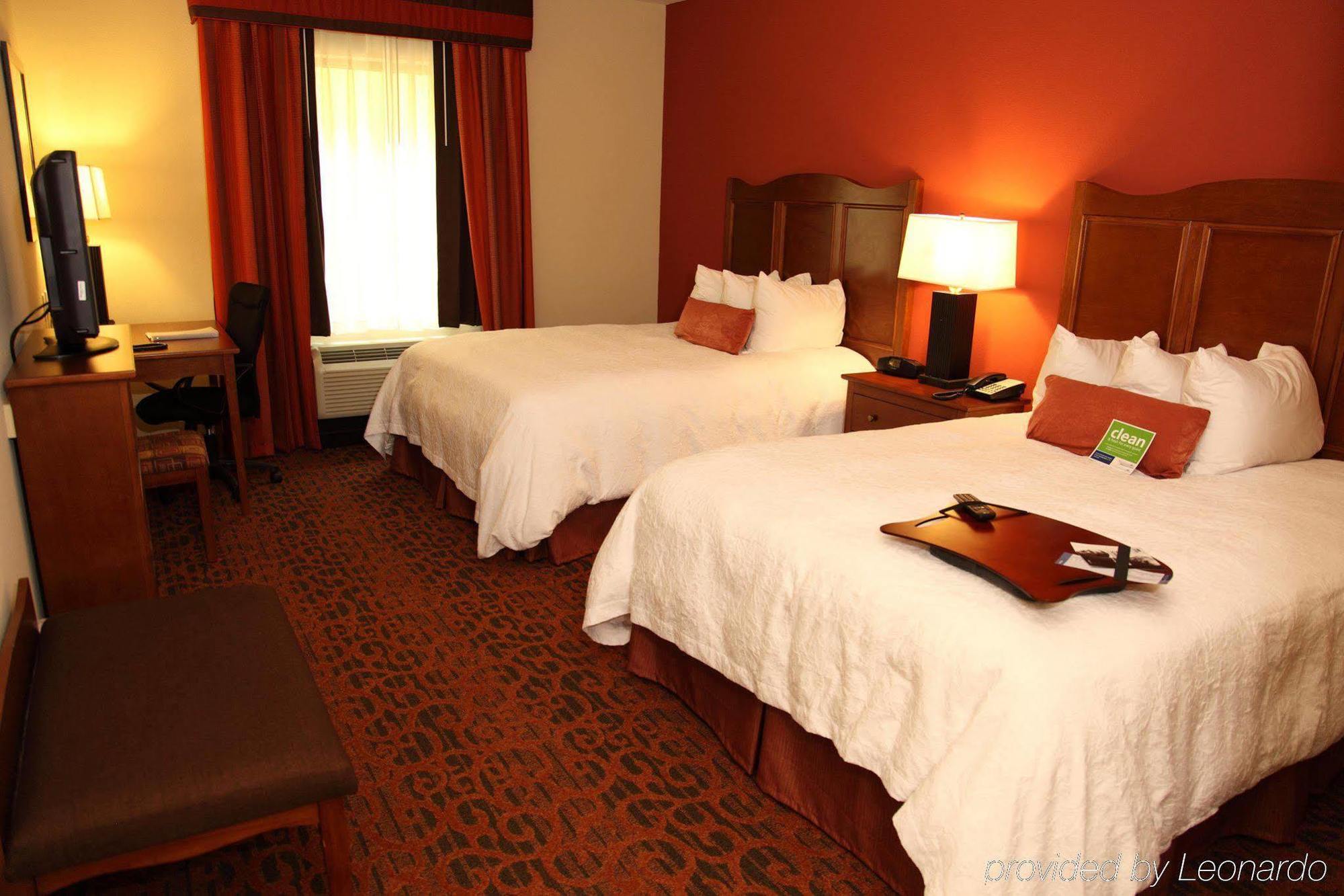 Hampton Inn & Suites Bastrop Room photo