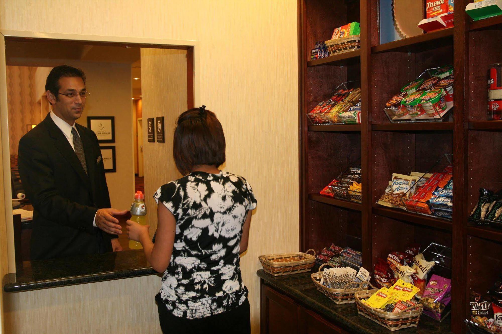Hampton Inn & Suites Bastrop Facilities photo